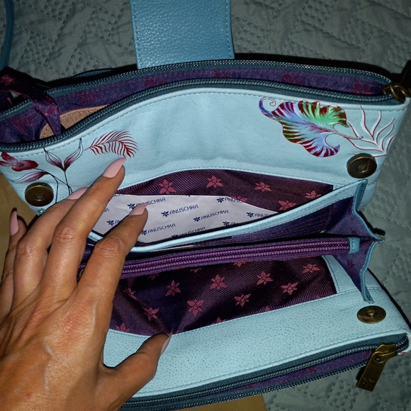 NWT Hand painted Anuschka leather crossbody - Picture 6 of 6